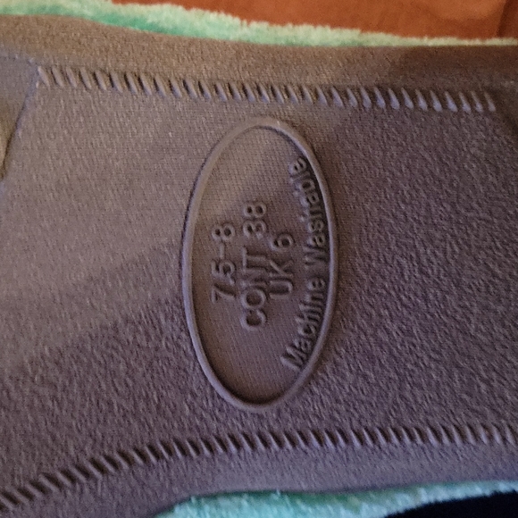 🤠3/$24 Poppie Washable Slippers Size 7.5 - Picture 4 of 4